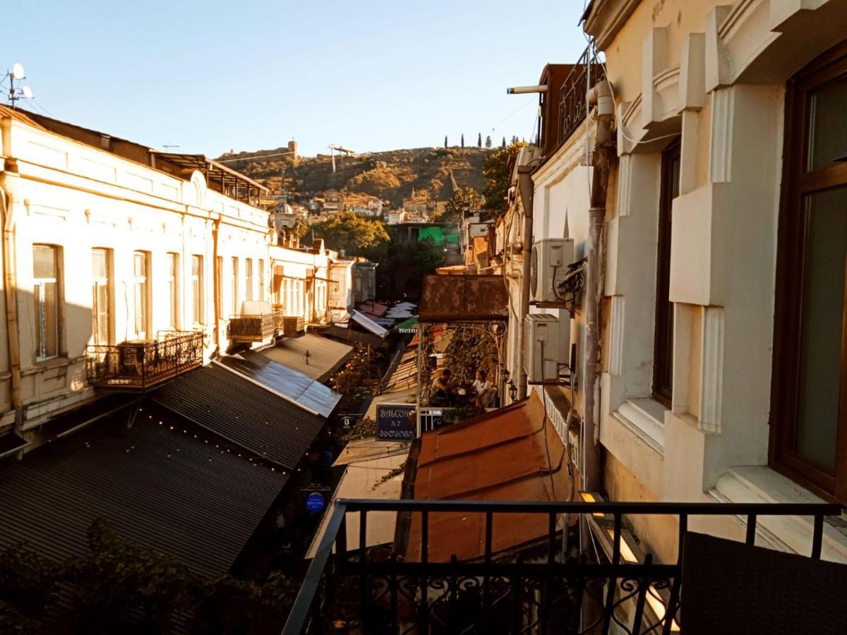 Barsuna Tbilisi Buitenkant foto