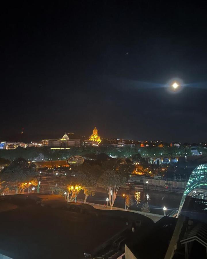Barsuna Tbilisi Buitenkant foto