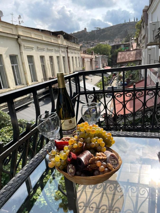 Barsuna Tbilisi Buitenkant foto