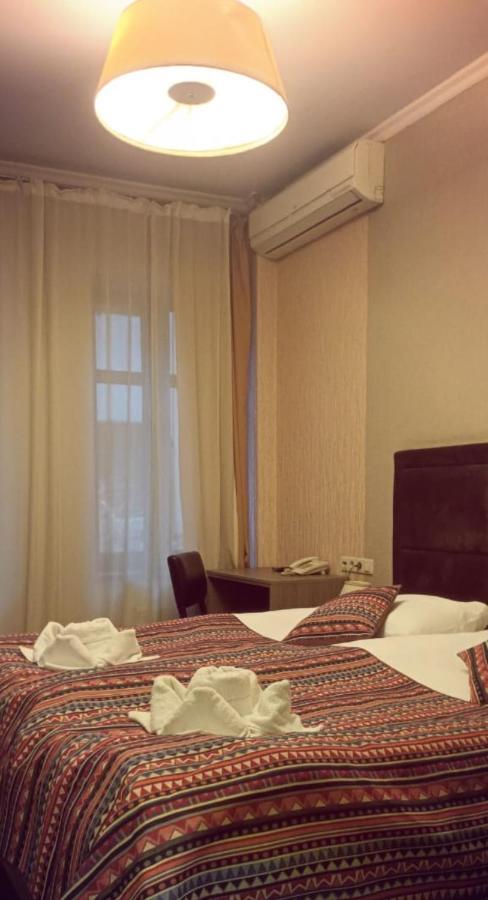 Barsuna Tbilisi Buitenkant foto