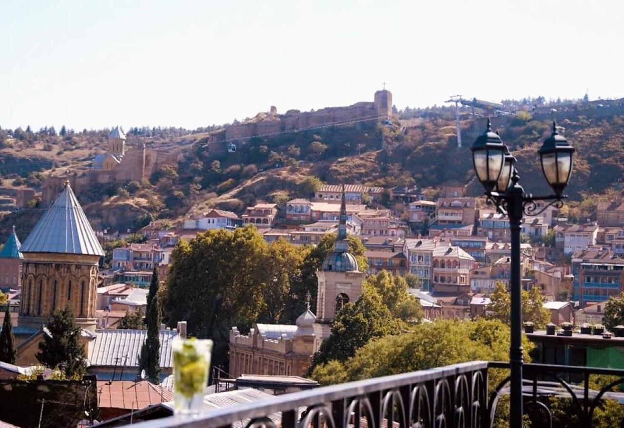 Barsuna Tbilisi Buitenkant foto